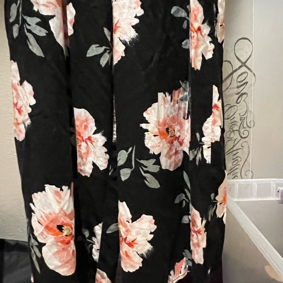 Floral Wide Leg Jumpsuit - Picture 3 of 4